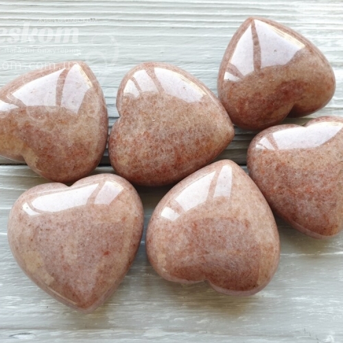 Авантюрин сердце, натуральное 2-340