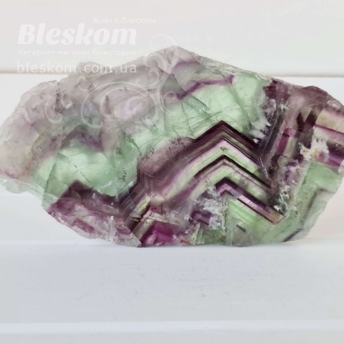 флюорит порода, натуральна 2-449