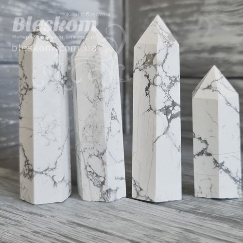 Кахолонг, обеліск, натуральний 2-506