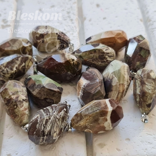 Яшма кулон, граненая, натуральная 0-448