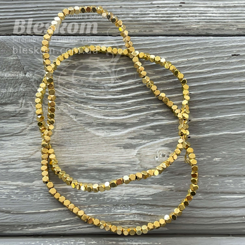 Гематит кубик натуральний К6158