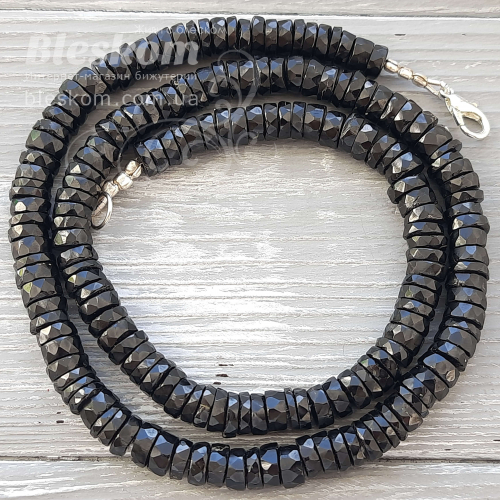 Шпінель гранована, натуральна К3127