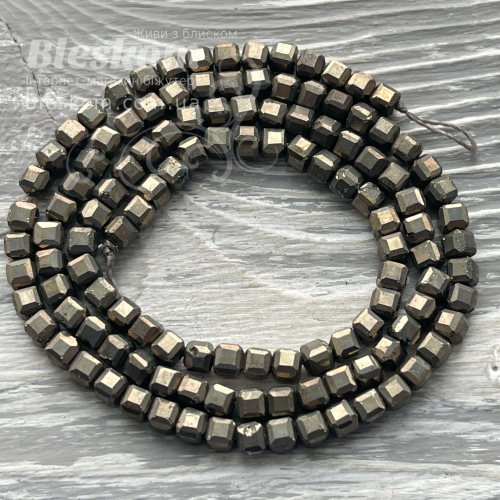 Пірит кубик, натуральний К3199