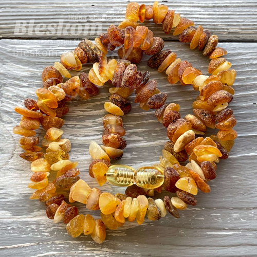 Бурштин нешліфований, натуральний К947