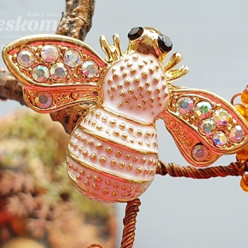 Брошь Золотая Пчелка эмаль со стразами 3-117