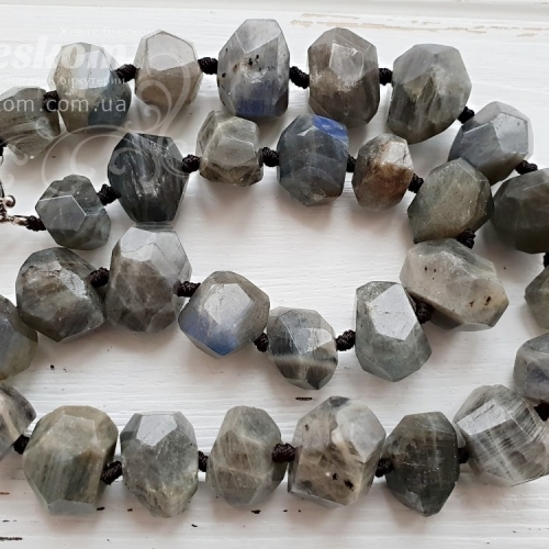 Лабрадор, фігурний, натуральний К2270