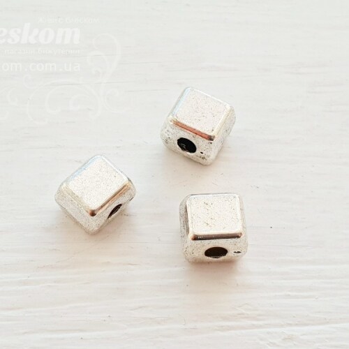 Бусина квадрат, упаковка 15700