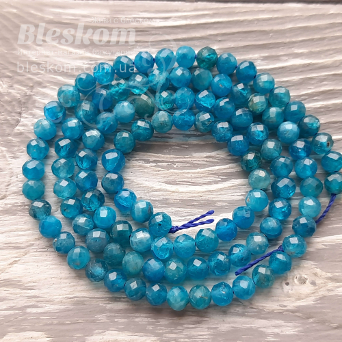 Апатит гранований, натуральний К2348