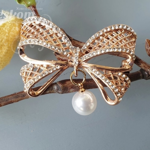 Брошь бантик с жемчугом со стразами 3-253